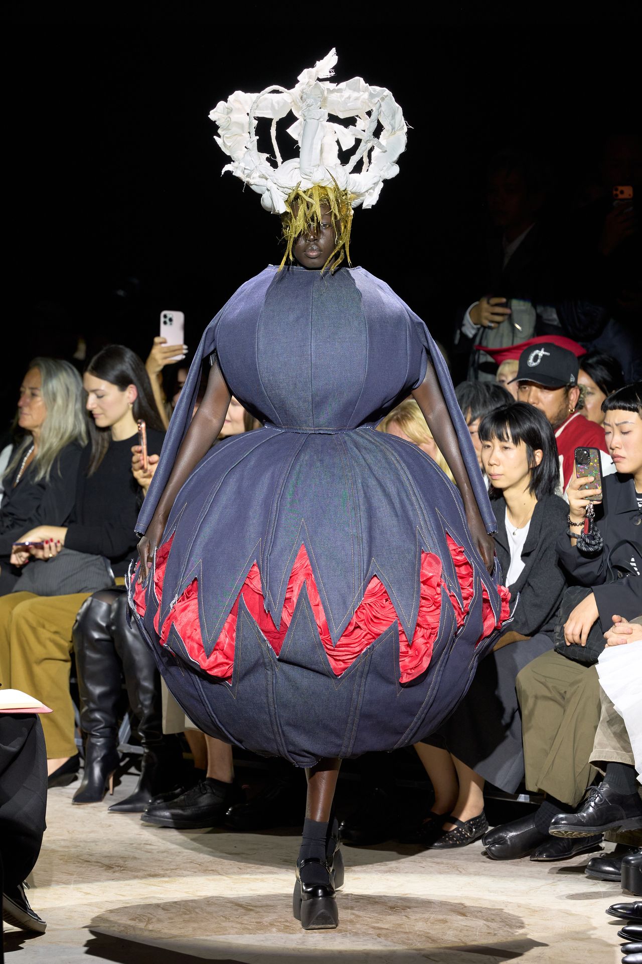 Comme des Garçons SS27 returns to the costume of power